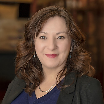 Portrait of Lori Montoya, Associate Broker